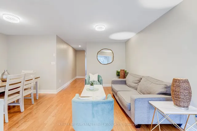 Additional image 13 of 94 Panton Tr