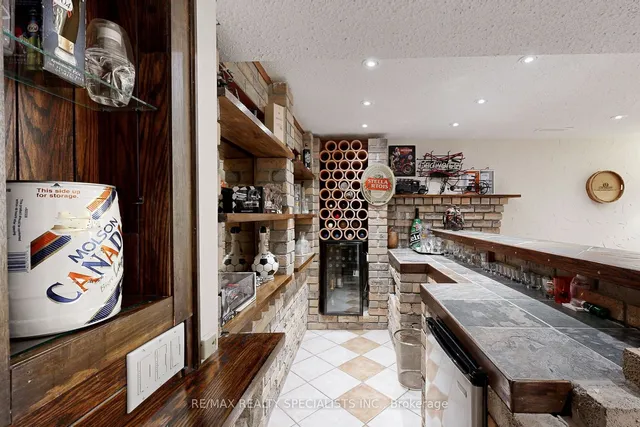 Additional image 32 of 39B Newington Cres