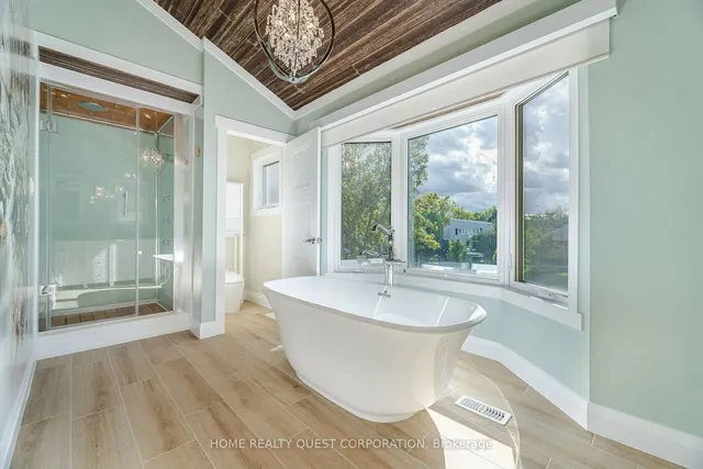 Additional image 23 of 41 Bowshelm Crt