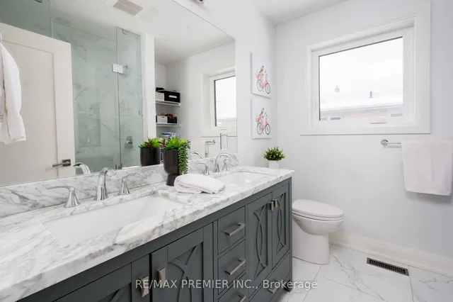 Additional image 19 of 71 Allanhurst Dr