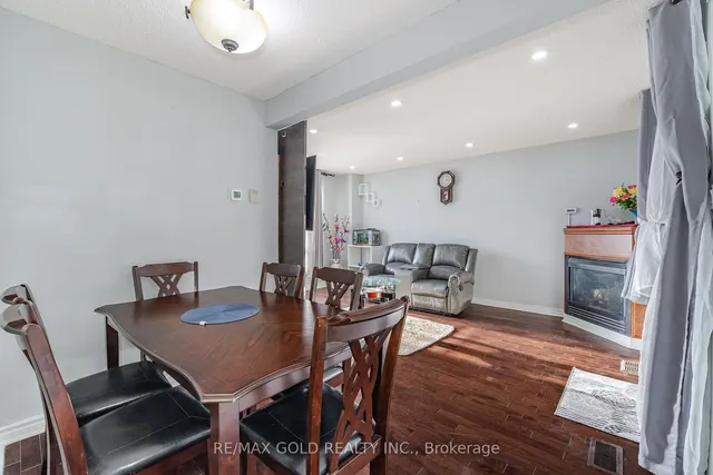 Additional image 11 of 11 Horatio Crt