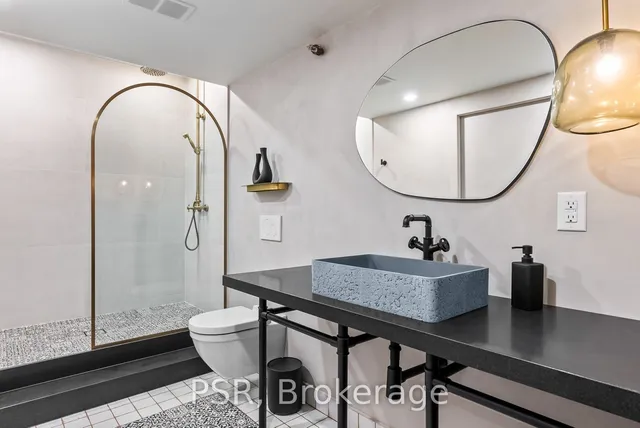 Additional image 15 of 90 Sumach St Unit 503