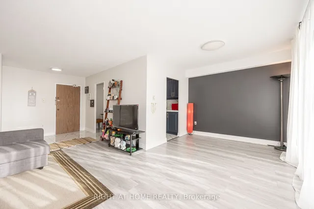 Additional image 10 of 260 Seneca Hill Dr Unit 1504