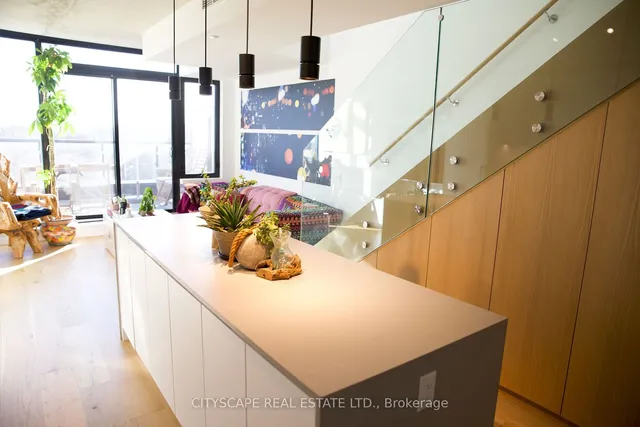 Additional image 19 of 899 College St Unit 618