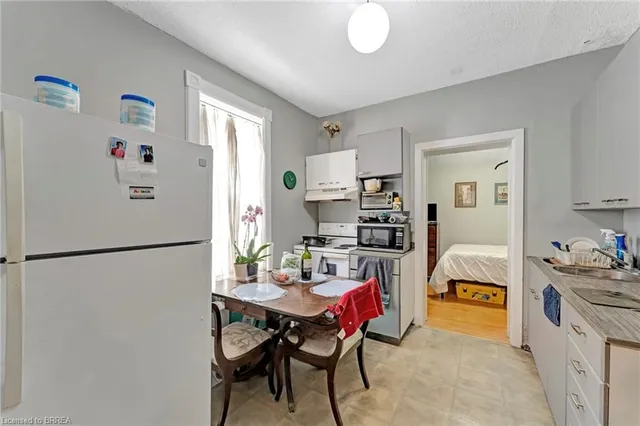 Additional image 20 of 14-20 Brubacher St