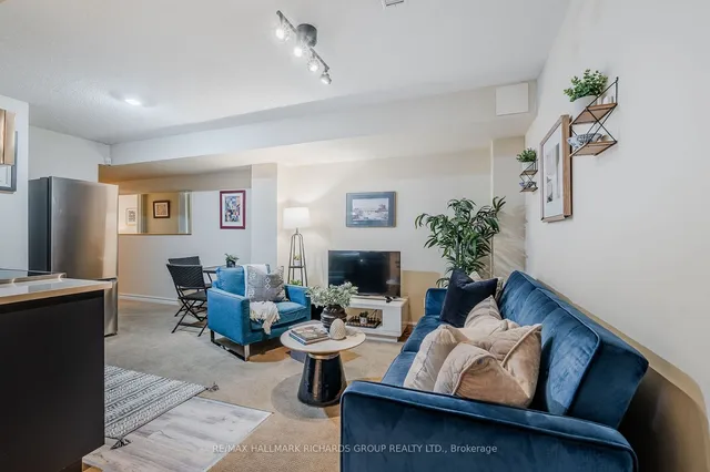 Additional image 27 of 17 Brick Crt