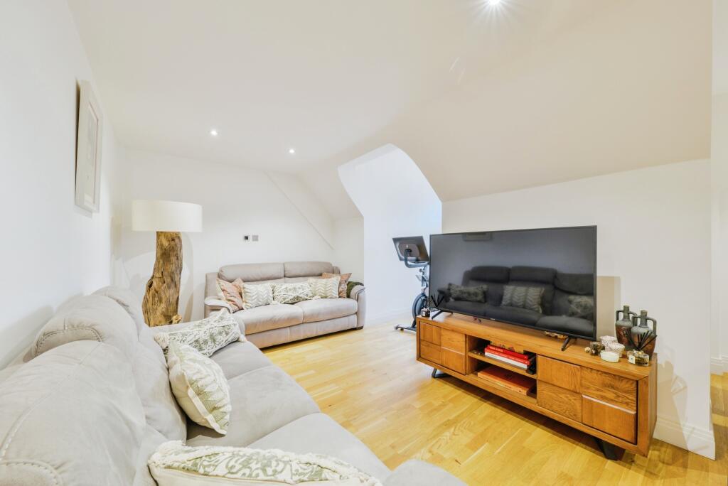 Additional image 4 of 17 Victoria Street, St. Albans, AL1