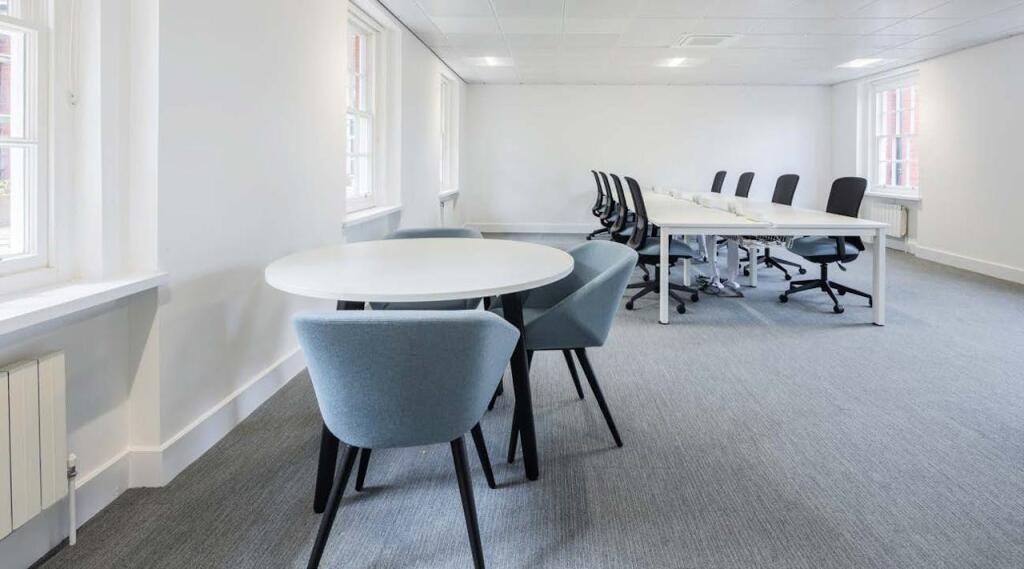 Additional image 6 of 5 The Courtyard, 707 Warwick Road, Solihull, B91 3DA