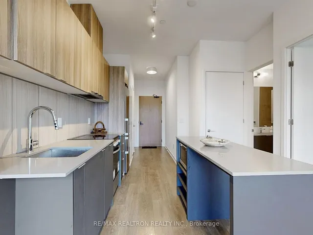 Additional image 15 of 8 Tippett Rd Unit 1001