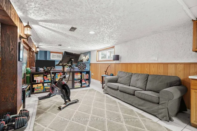 Additional image 26 of 42 Martin Rd