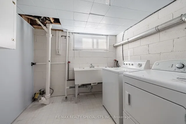 Additional image 26 of 8 Rollins Pl