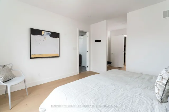 Additional image 27 of 30 Roseland Dr