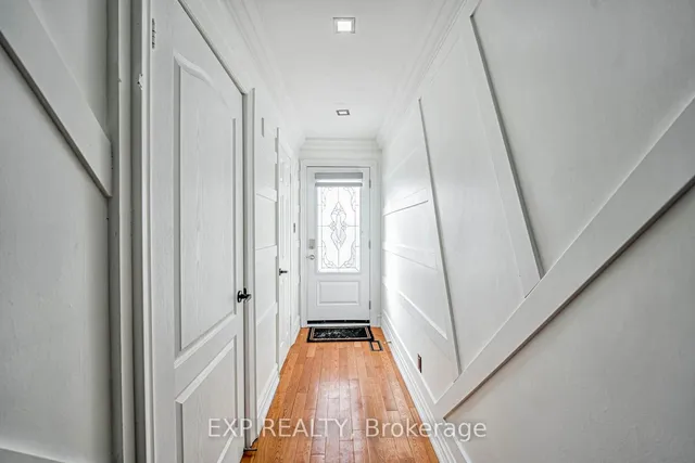 Additional image 4 of 112 Collins Cres Unit 111