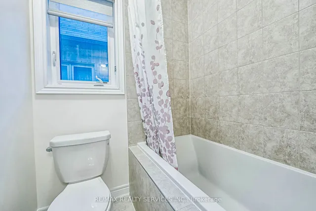 Additional image 35 of 5 Sinatra St