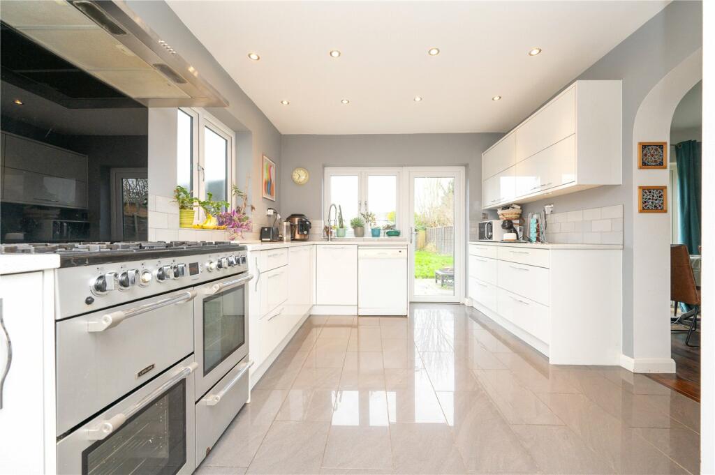 Additional image 18 of Springfield Road, Smallford, St. Albans, Hertfordshire