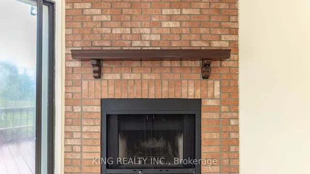 Additional image 11 of 8 Hummingbird Crt