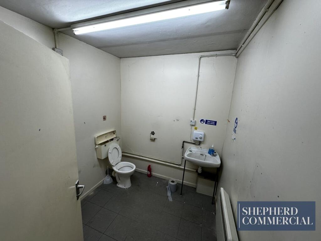 Additional image 10 of Unit 2, 1146 Warwick Road, Birmingham, B27 6BL