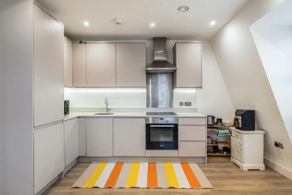 Additional image 10 of Stonehills, Welwyn Garden City, Hertfordshire, AL8