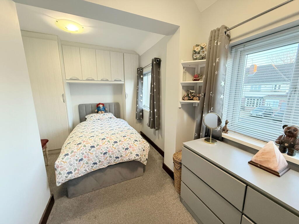 Additional image 15 of Hazeloak Road, Shirley