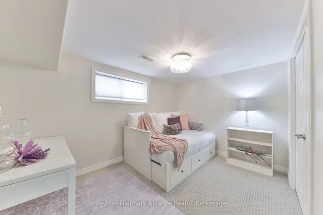 Additional image 33 of 1334 DEVON Rd