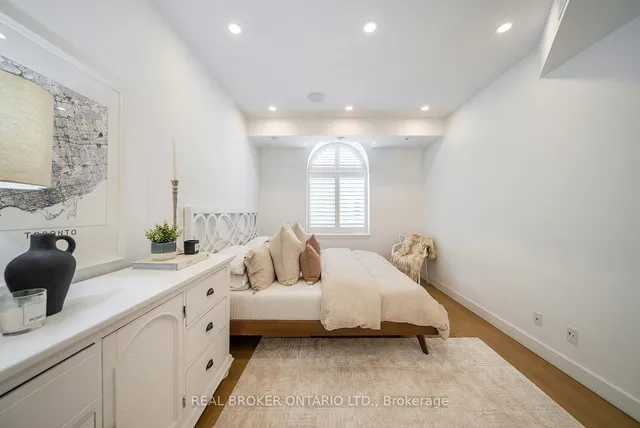 Additional image 19 of 32 Stadium Rd Unit 355