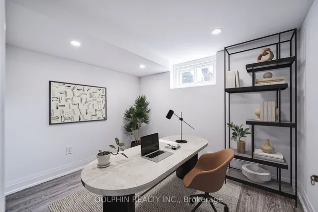 Additional image 17 of 66 Lawrence Ave