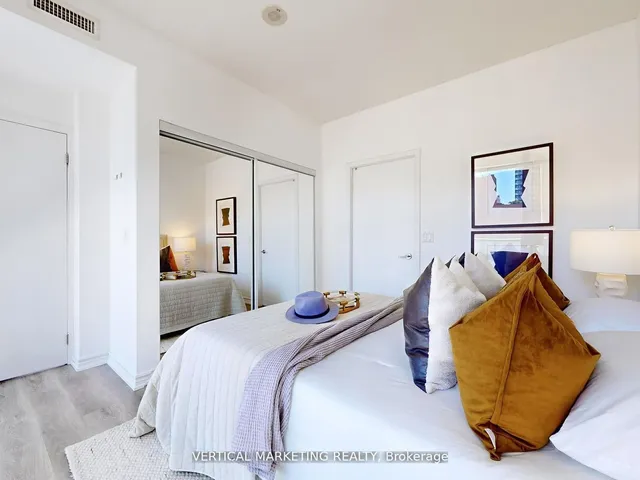 Additional image 5 of 832 Bay St Unit 708