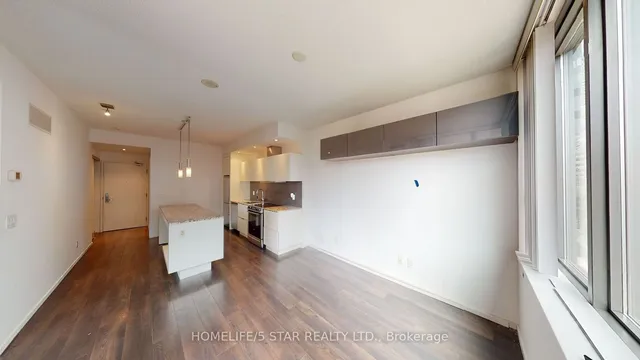 Additional image 10 of 8 Charlotte St Unit 411