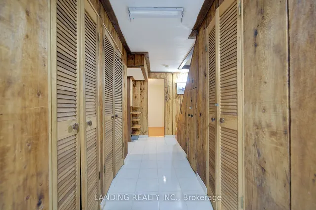 Additional image 22 of 210 Sprucewood Crt