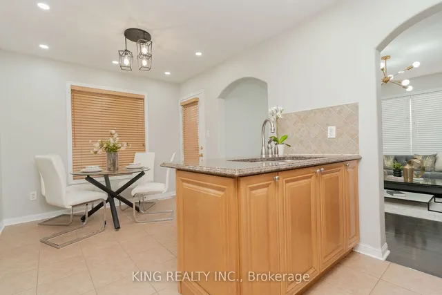 Additional image 11 of 54 COACHLIGHT Cres