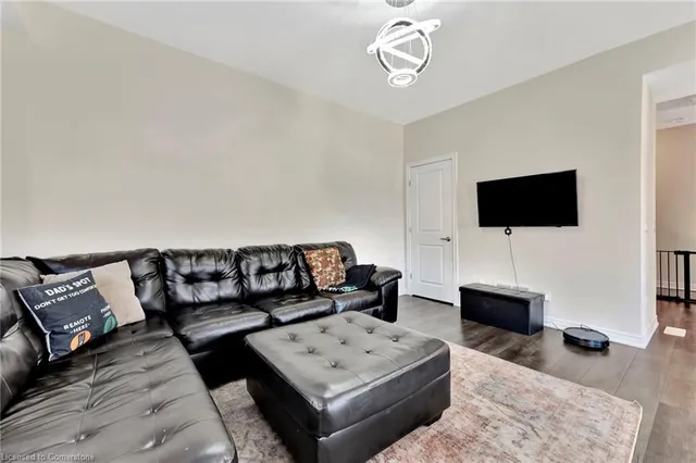 Additional image 11 of 19 Picardy Dr Unit 31