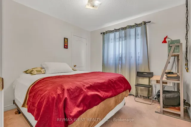 Additional image 4 of 8 Lampman Dr