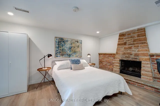 Additional image 30 of 116 Scarboro Cres