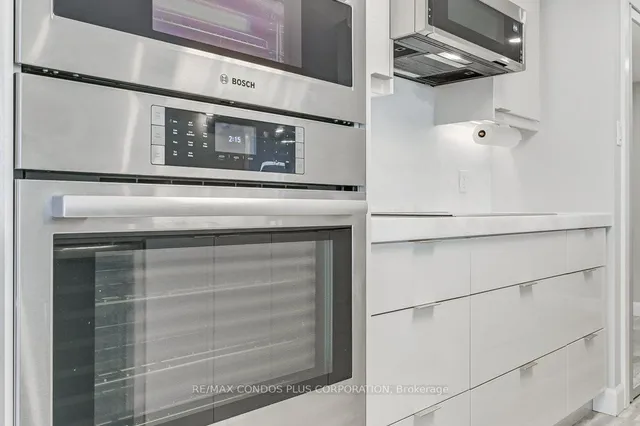 Additional image 22 of 1001 Bay St Unit 3211