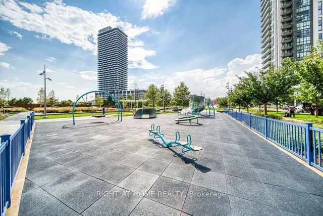 Additional image 29 of 36 Zorra St Unit 1101