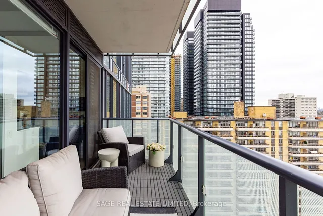 Additional image 19 of 185 Roehampton Ave Unit 1106