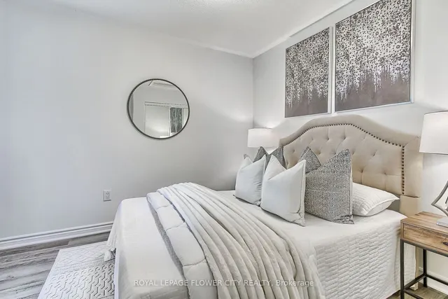 Additional image 32 of 1565 Moira Cres