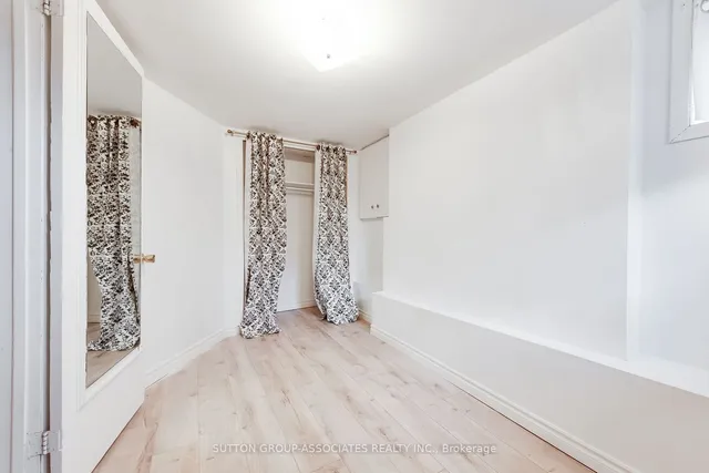 Additional image 12 of 882 Davenport Rd