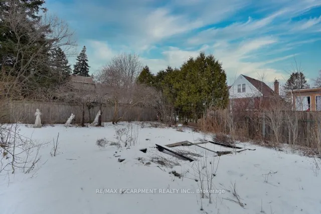 Additional image 27 of 160 Rosedale Ave