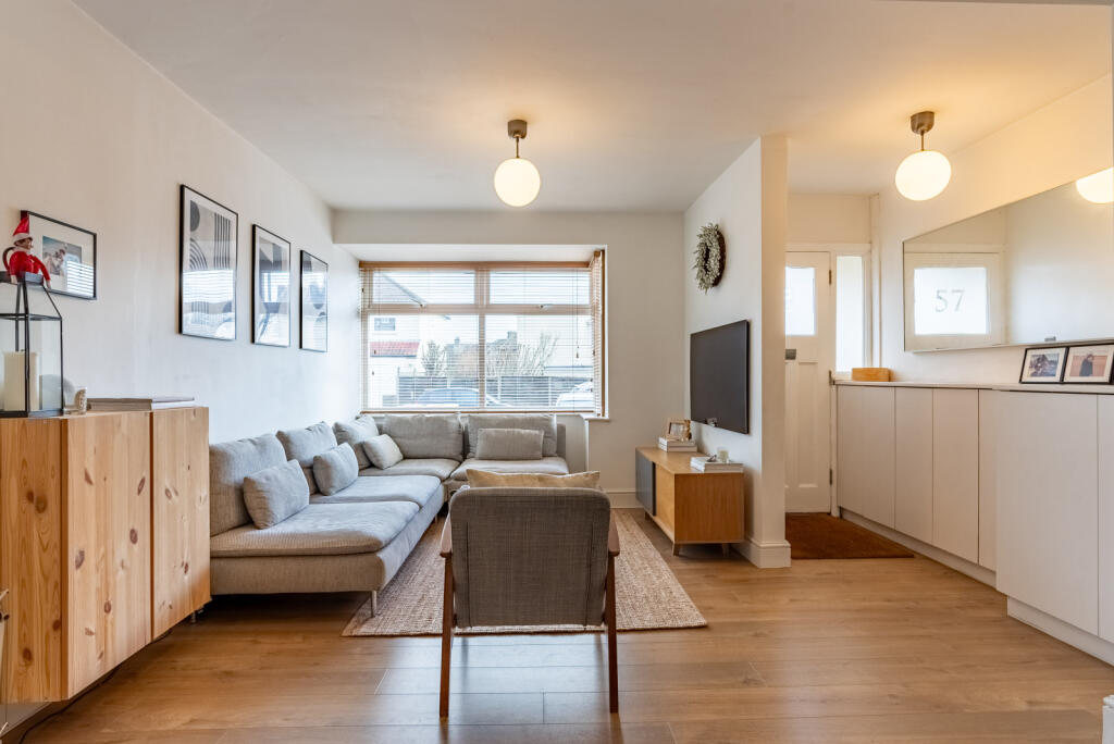 Additional image 4 of Leyland Avenue, St. Albans, Hertfordshire, AL1