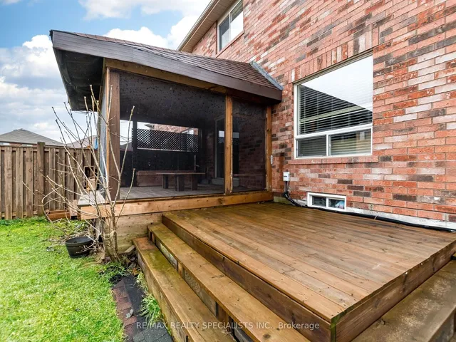 Additional image 34 of 25 Commodore Dr