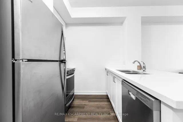 Additional image 13 of 470 Dundas St Unit 214