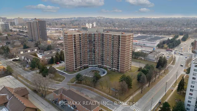 Additional image 39 of 121 TRUDELLE St Unit 1007