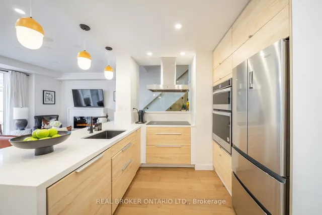 Additional image 4 of 32 Stadium Rd Unit 355