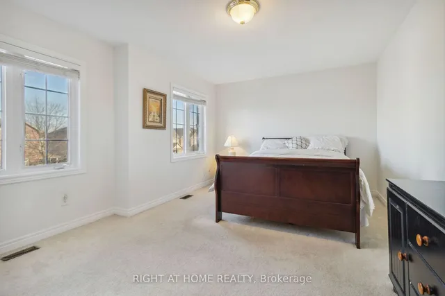 Additional image 20 of 52 Runnymede Cres