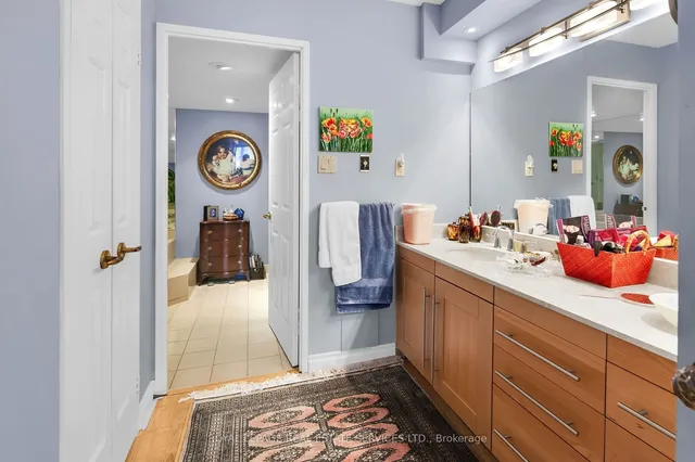 Additional image 31 of 130 Carlton St Unit 609