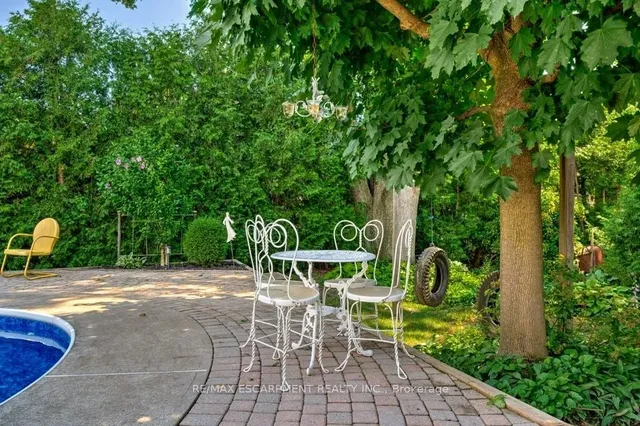 Additional image 33 of 2182 Maplewood Dr