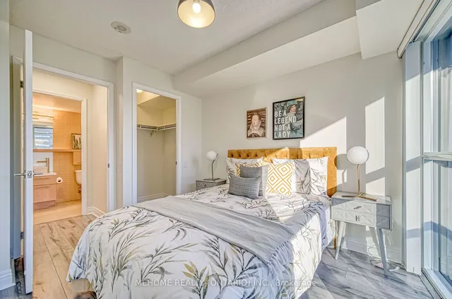 Additional image 18 of 21 Carlton St Unit 909