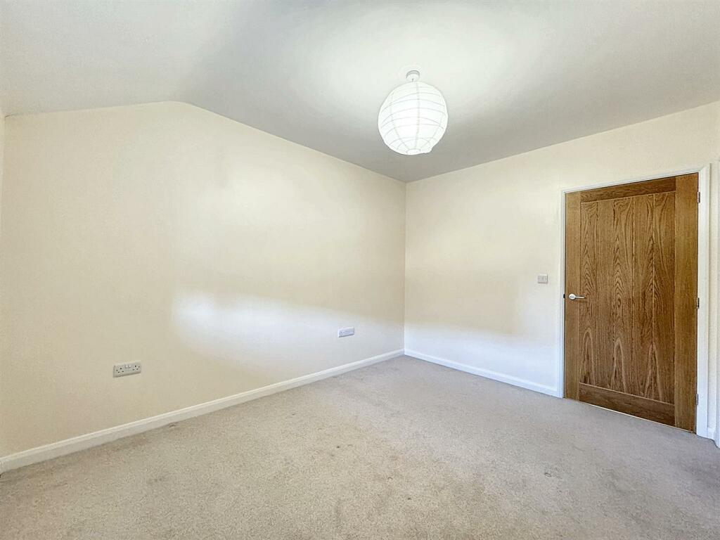 Additional image 14 of High Street, Oakhill