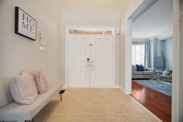 Additional image 5 of 220 EDGEWATER Cres